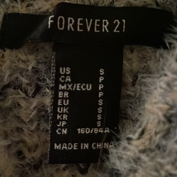 Forever 21 Sweater - Picture 2 of 2